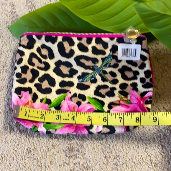 Estée Lauder Leopard Pouch - Picture 5 of 7